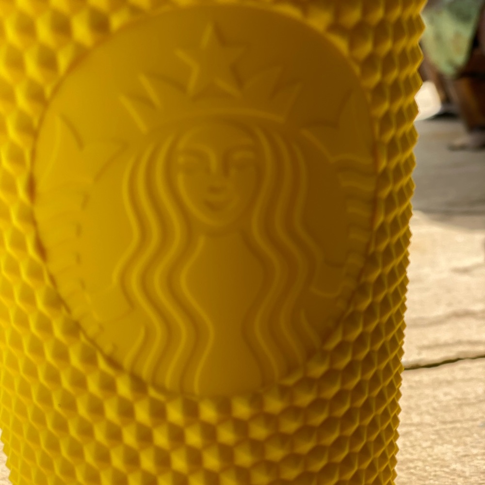 Starbucks Hawaii Exclusive Pineapple 24oz Tumbler - Picture 2 of 5